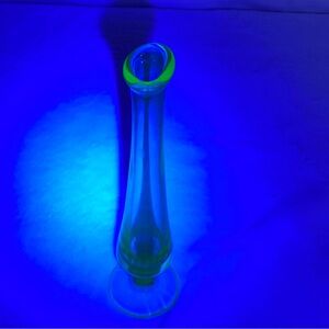 vintage green uranium glass bud vase